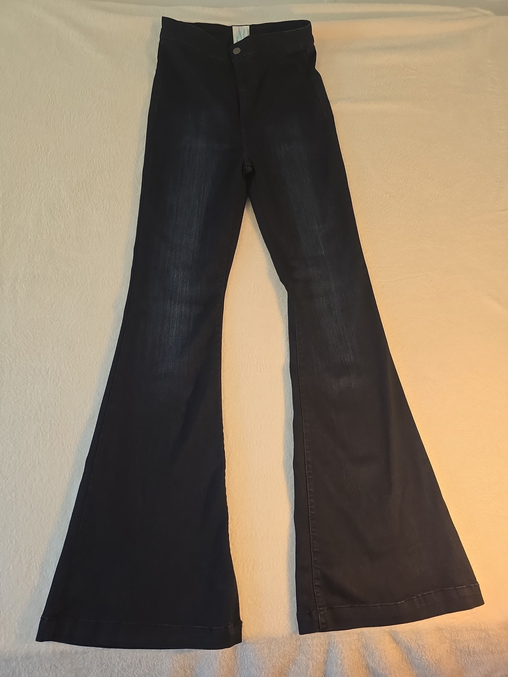 Shop The Mint Women's High Rise Stretch Flared Jeans AC2 Dark Blue Size 7/28